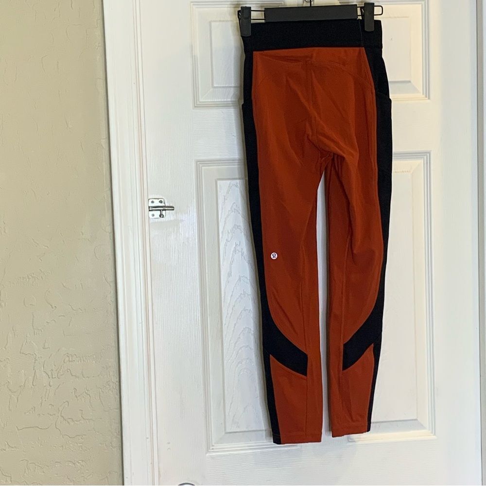 lululemon Box It Out Leggings in Bonfire/Black Size 4 - Picture 4 of 12